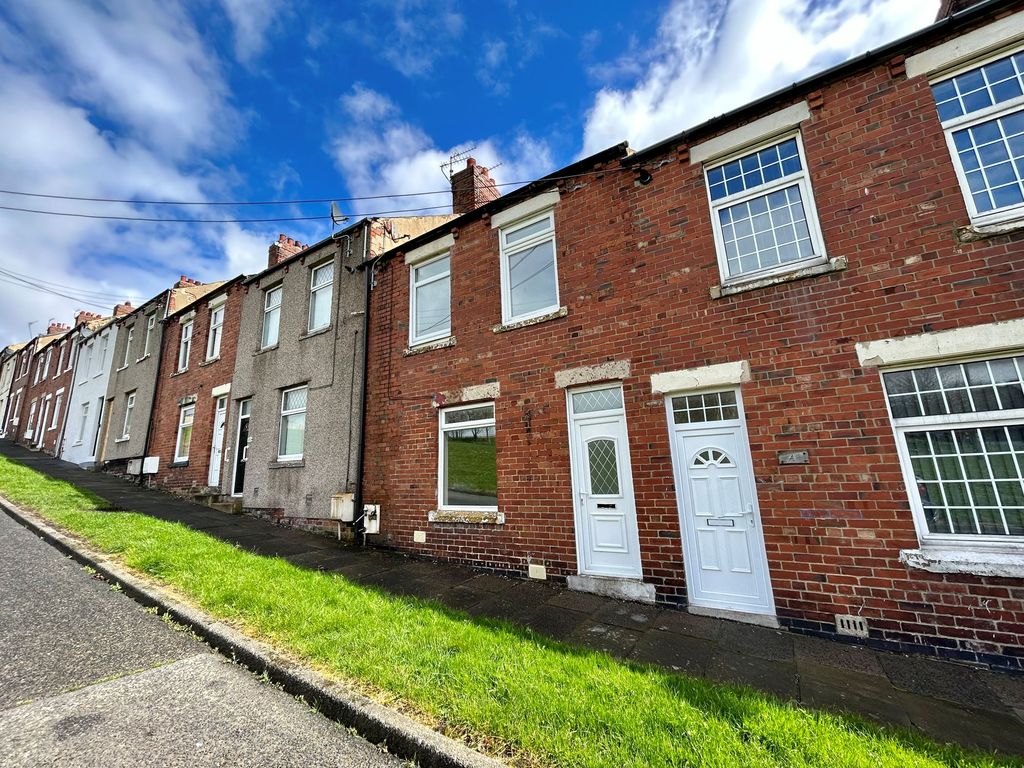 3 bed terraced house for sale in Avon Street, Easington Colliery