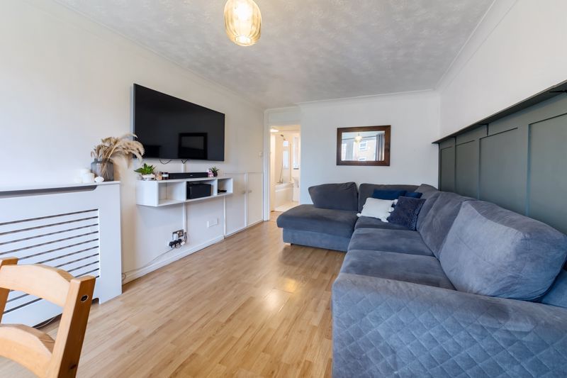 1 bed flat for sale in Upperfield Road, Welwyn Garden City AL7, £