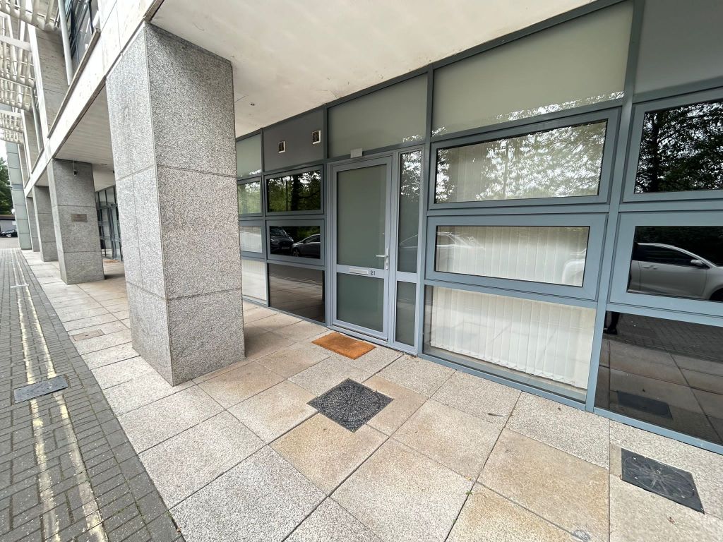 1 bed flat to rent in Edinburgh Gate, Harlow CM20, £1,150 pcm Zoopla