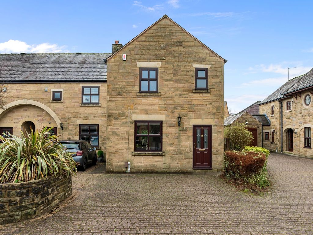 3 bed mews house for sale in Hardcastle Close, Bolton BL2, £350,000