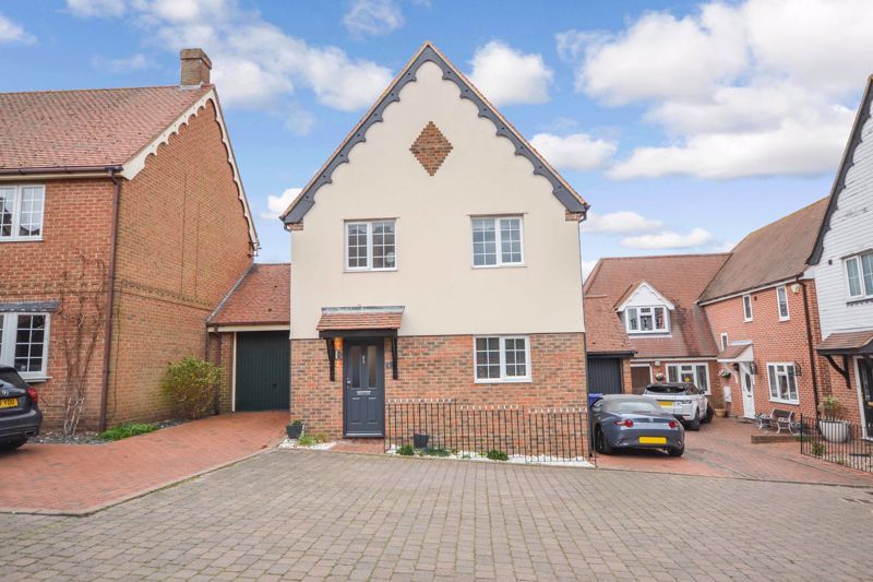 3 bed detached house for sale in Romagne Close, HorndonOnTheHill