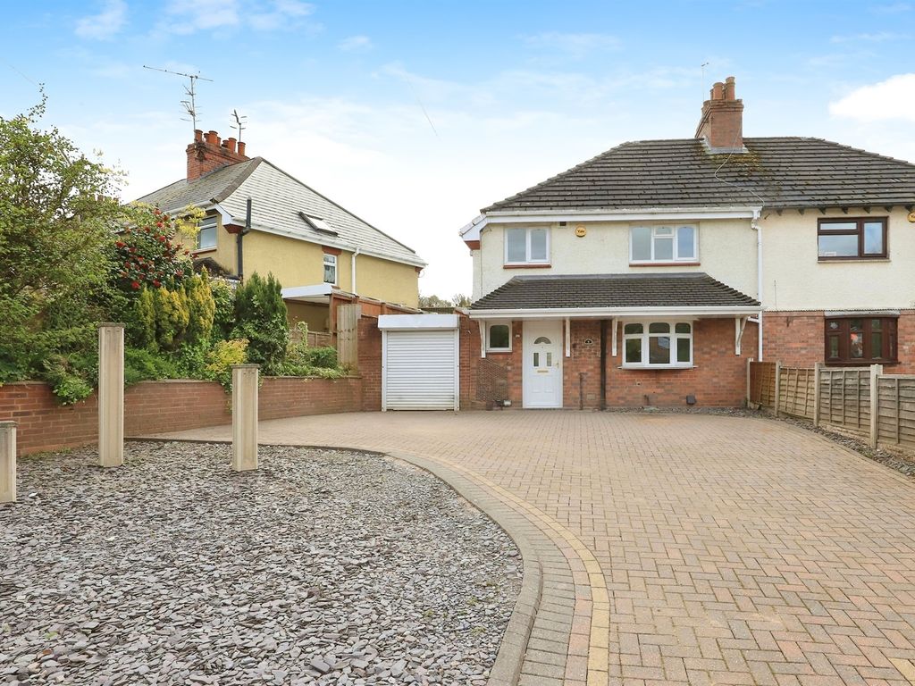 3 bed semidetached house for sale in Brook Crescent, Stourbridge DY9
