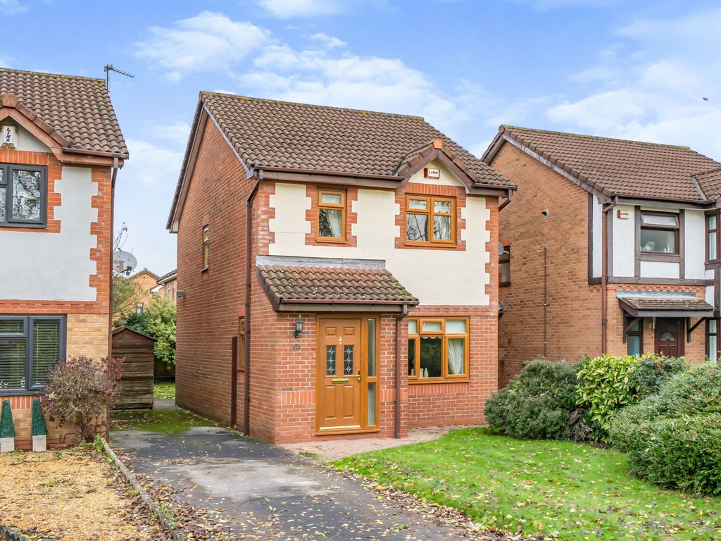 3 bed detached house for sale in Arkenstone Close, Widnes, Cheshire WA8