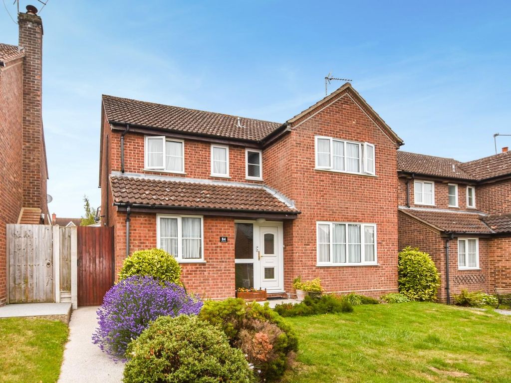 4 bed detached house for sale in Street, Hadleigh, Ipswich IP7