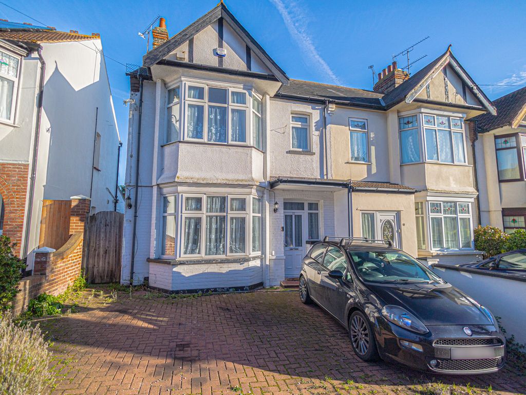 3 bed semidetached house for sale in Leamington Road, SouthendOnSea