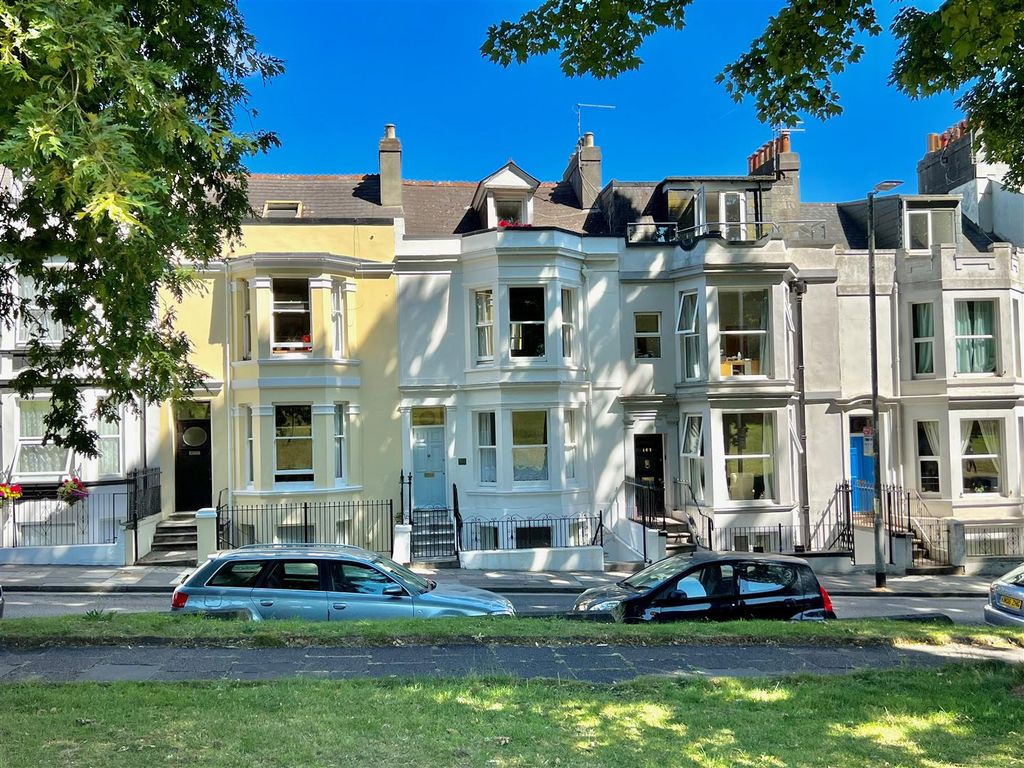 Citadel Road PL1  