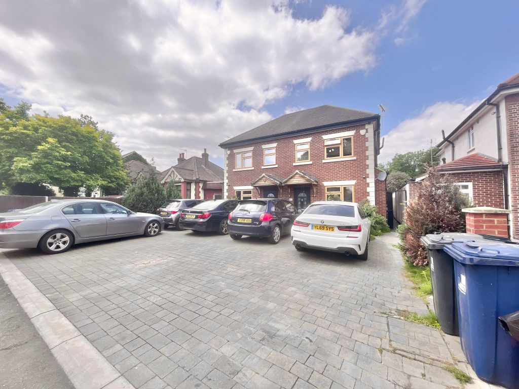 8 bed detached house for sale in Tentelow Lane, Southall UB2 Zoopla