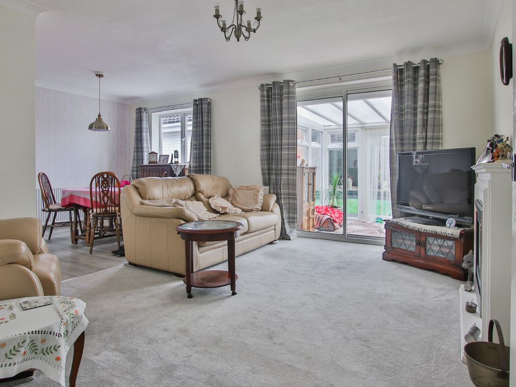 2 bed detached bungalow for sale in South Parade, Leven, Beverley HU17