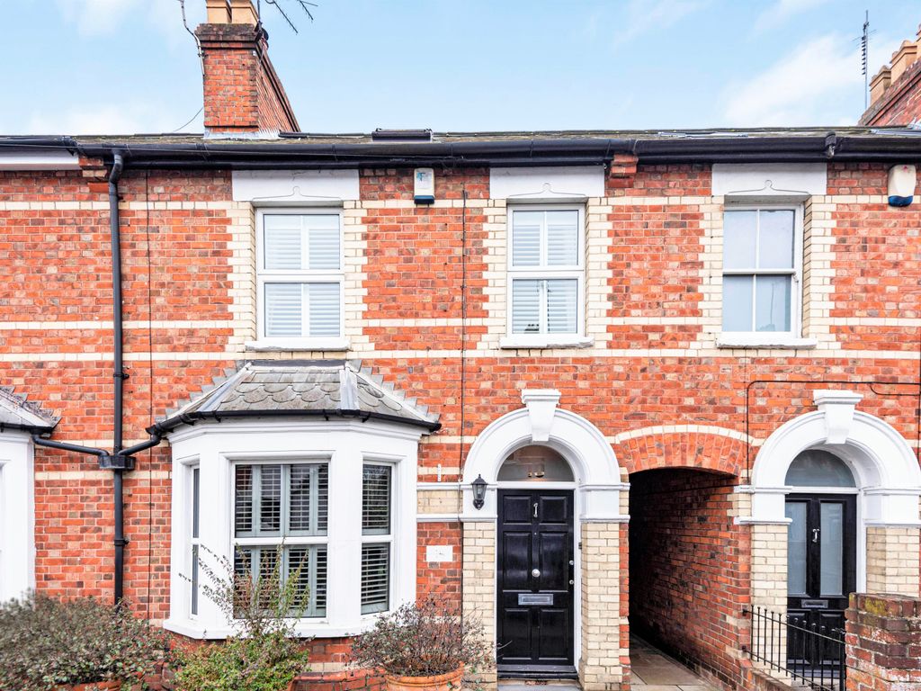 4 bed terraced house for sale in Kings Road, HenleyOnThames RG9 Zoopla