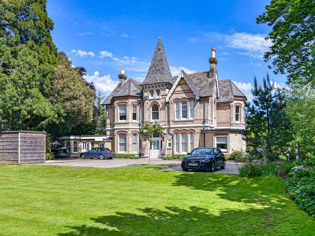 Loreto, 41 Cavendish Road, Bournemouth BH1