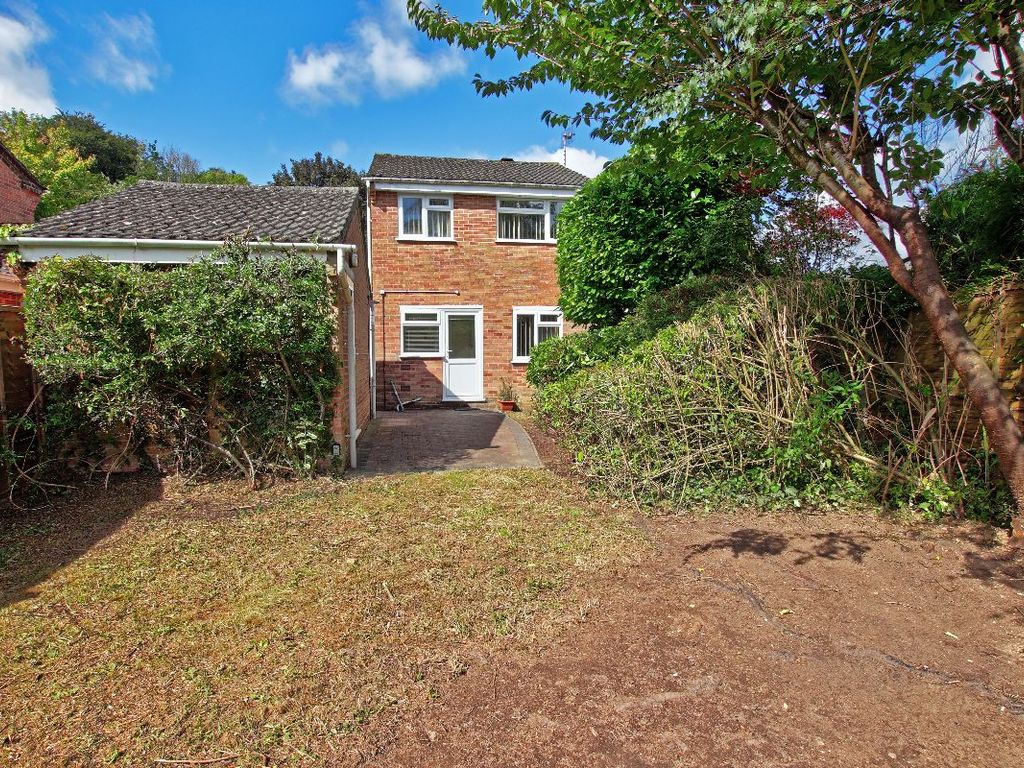 3 bed semidetached house for sale in Mundays Row, Clanfield