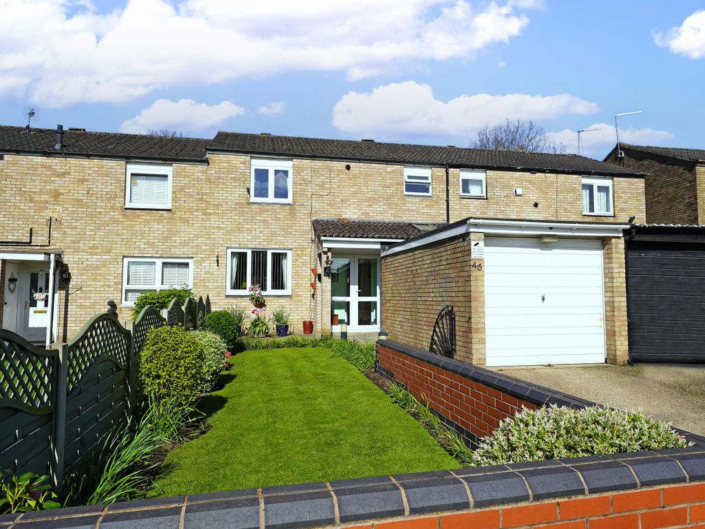 3 bed town house for sale in Chevin Avenue, Leicester, Leicestershire