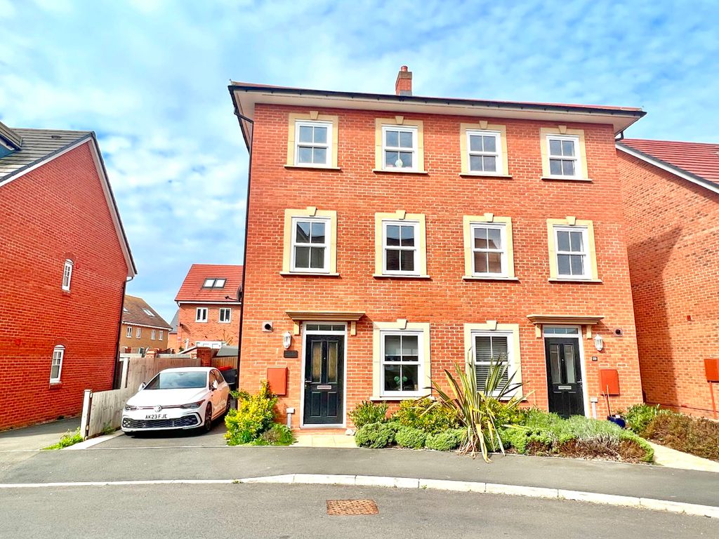 4 bed semidetached house to rent in Danegeld Avenue, Great Denham, Bedford MK40 Zoopla