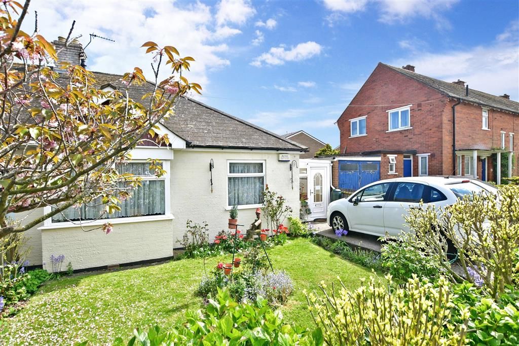 2 bed semidetached bungalow for sale in Rectory Road, Deal, Kent CT14