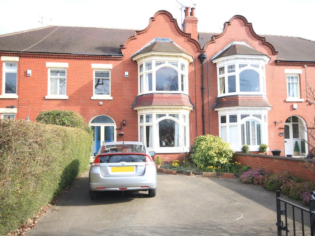 5 bed town house to rent in Town Moor Avenue, Doncaster DN2 Zoopla