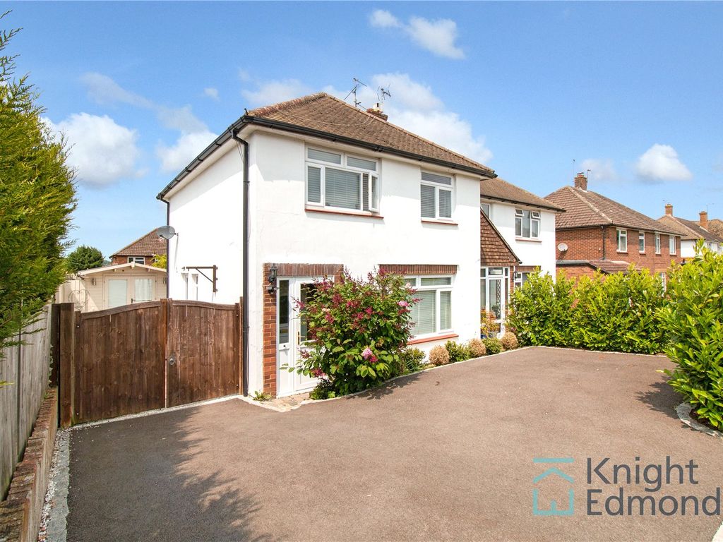 3 bed semidetached house for sale in Anglesey Avenue, Maidstone, Kent