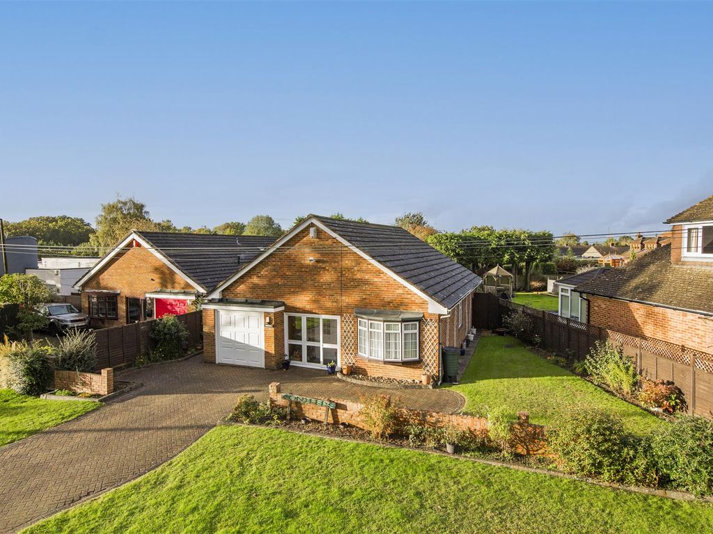 2 bed detached bungalow for sale in Rushetts Road, West Kingsdown