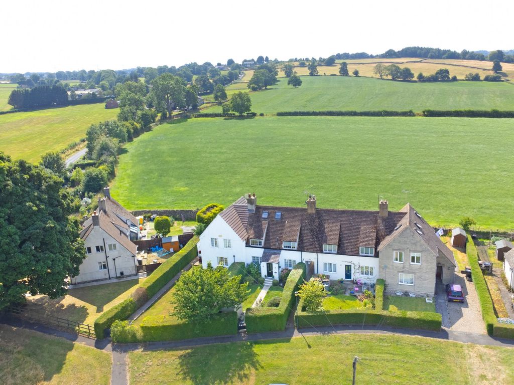 4 bed terraced house for sale in Peckfield Close, Hampsthwaite