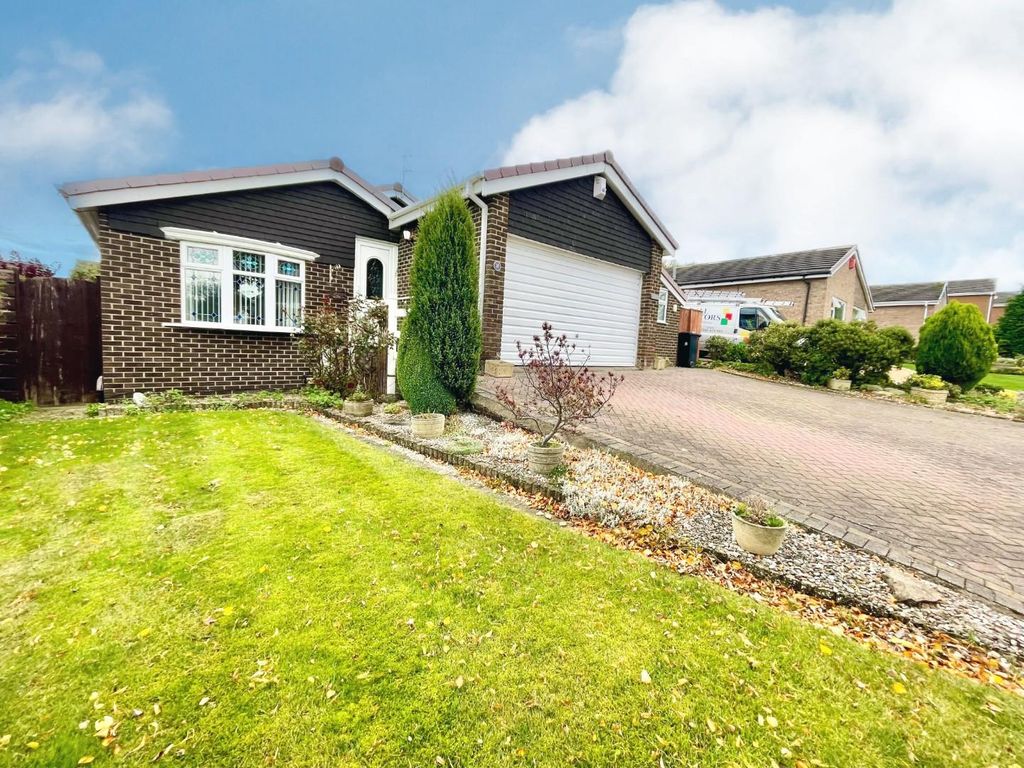 3 bed detached bungalow for sale in Mallowdale, Nunthorpe