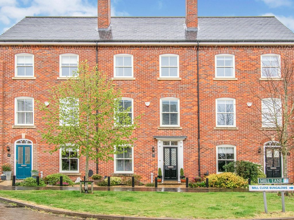 4 bed town house for sale in St. Michaels Avenue, Aylsham, Norwich NR11