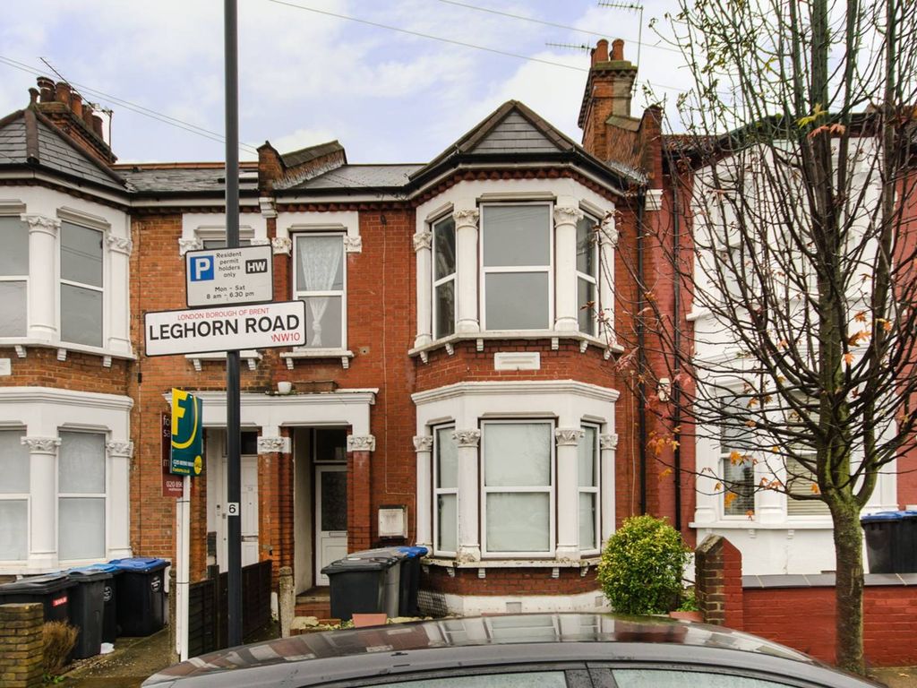 5 bed semidetached house for sale in Leghorn Road, Harlesden, London