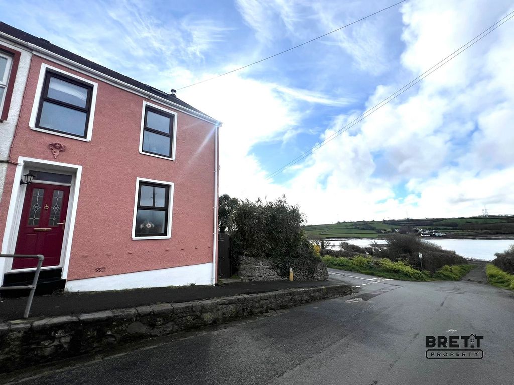 3 bed semidetached house for sale in Ferry Road, Pennar, Pembroke Dock, Pembrokeshire. SA72, £