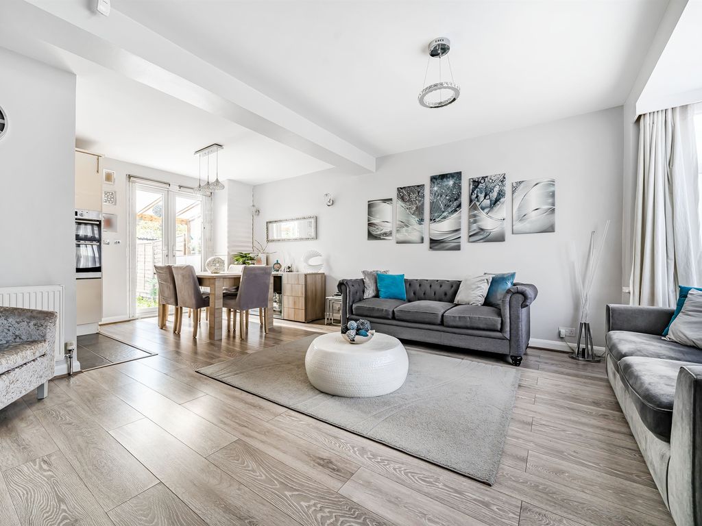 3 bed terraced house for sale in Pembroke Road, Palmers Green, London