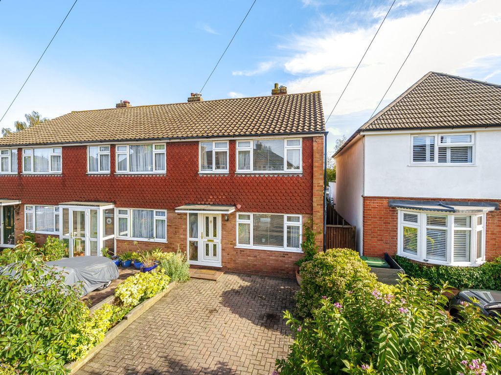 3 bed end terrace house for sale in Rydens Grove, Hersham, WaltonOn