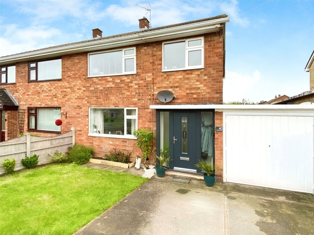 3 bed semidetached house for sale in Buildwas Road, Wellington