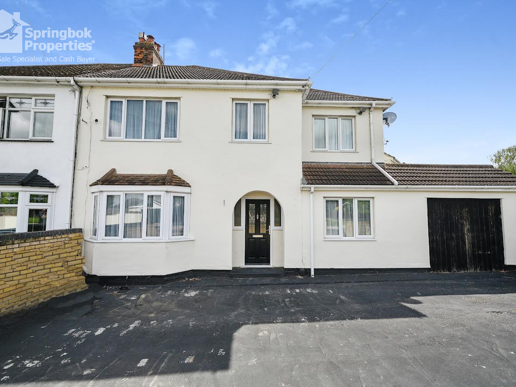 5 bed semidetached house for sale in Coombe Road, Romford, Essex RM3 Zoopla