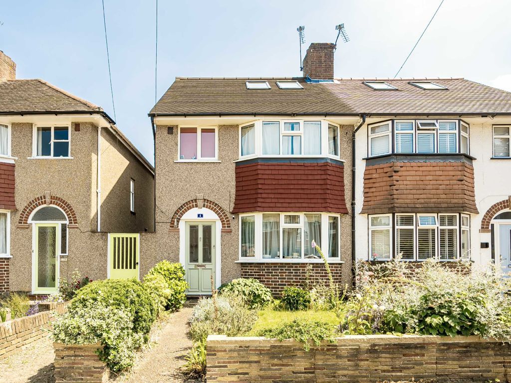 4 bed property for sale in Augusta Road, Twickenham TW2, £875,000 Zoopla