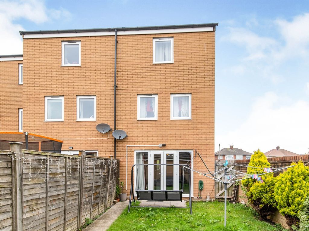 3 bed semidetached house for sale in Over Drive, Patchway, Bristol