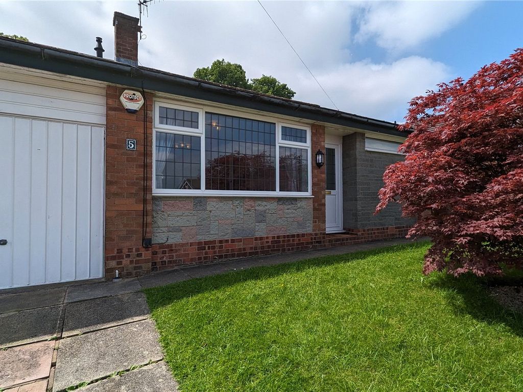 2 bed bungalow for sale in Wellfield Drive, Burnley, Lancashire BB12, £