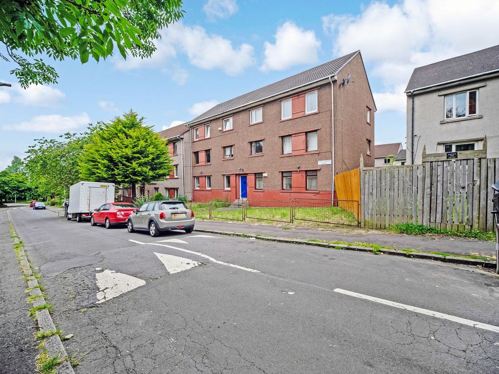 2 bed flat for sale in West Pilton Rise, Edinburgh EH4, £115,000 Zoopla