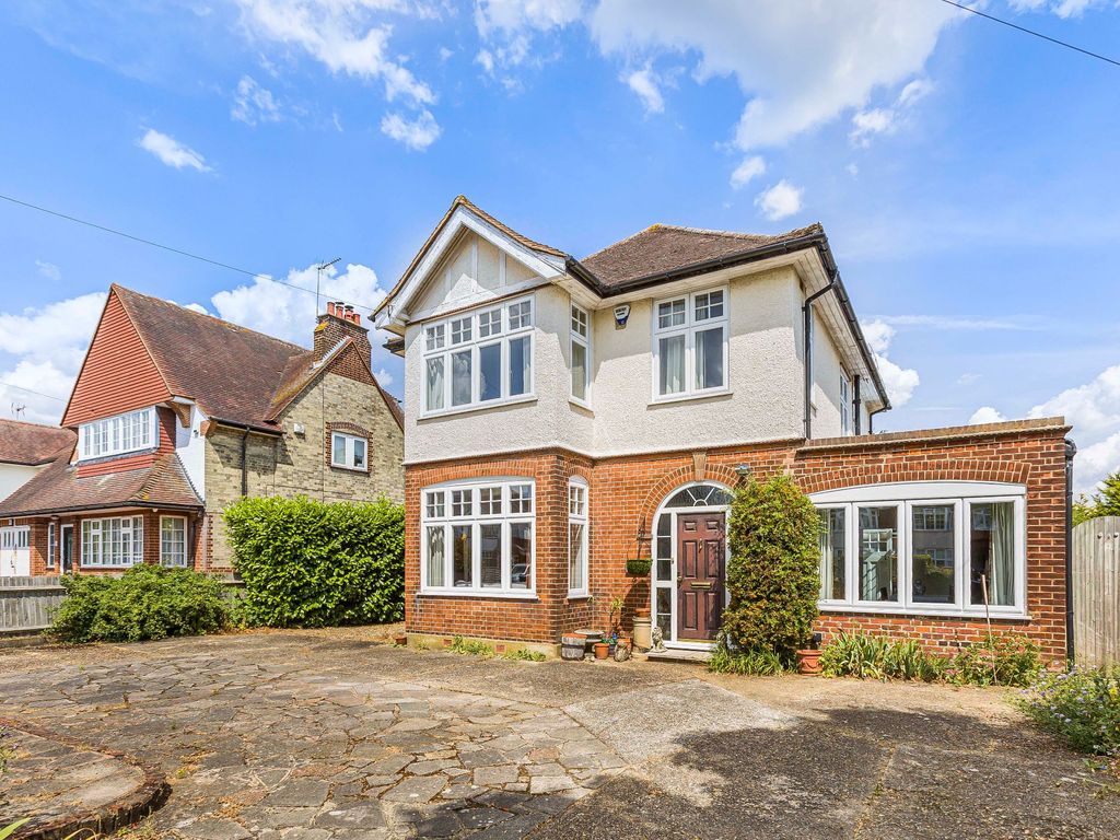 3 bed detached house for sale in Holloways Lane, North Mymms, Hatfield