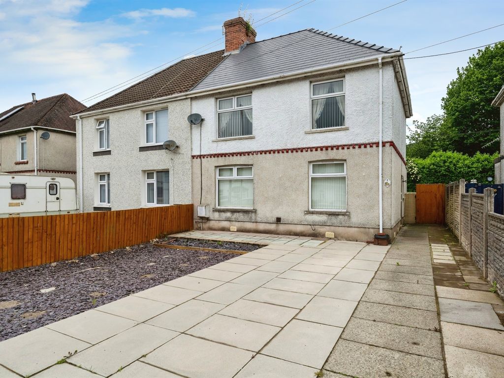 3 bed semidetached house for sale in Park Avenue, Glynneath, Neath