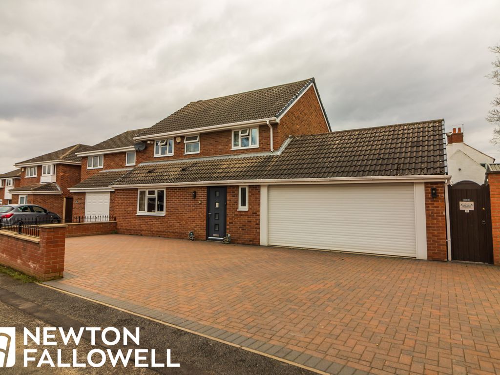4 bed detached house for sale in Elm Walk, Retford DN22, £325,000 Zoopla