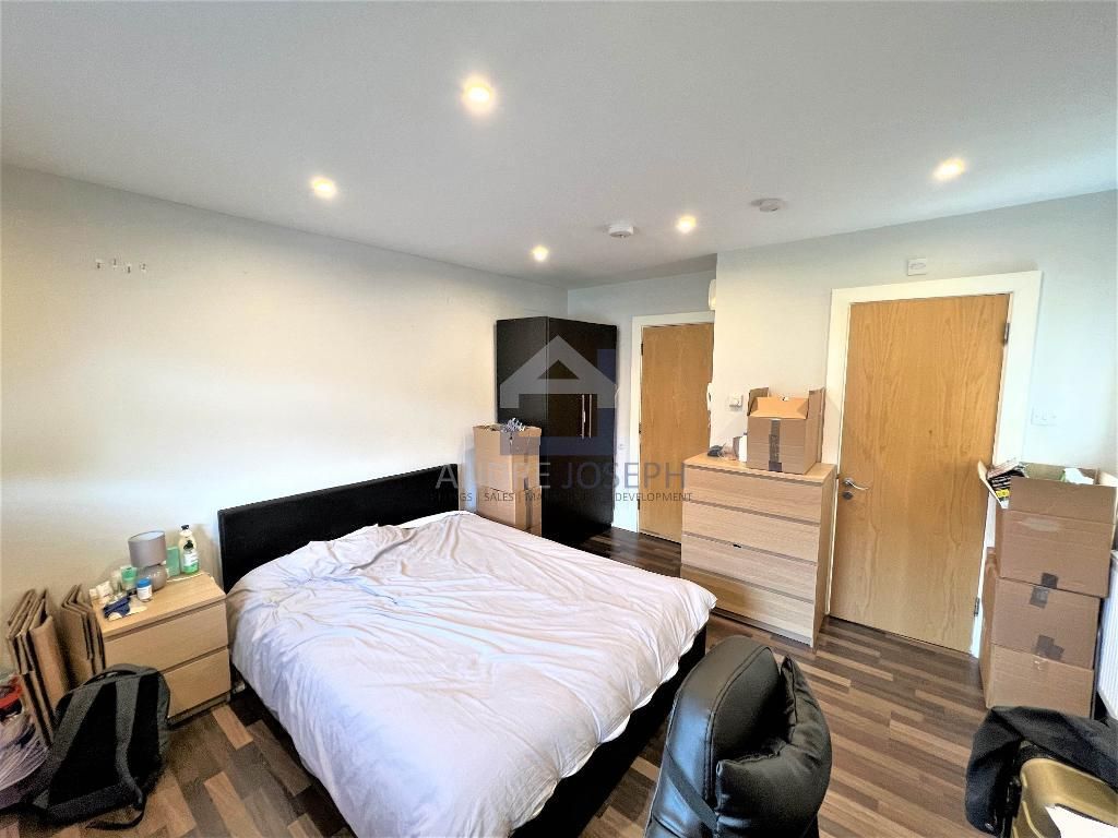 Studio to rent in Thornton Avenue, Streatham Hill SW2 Zoopla