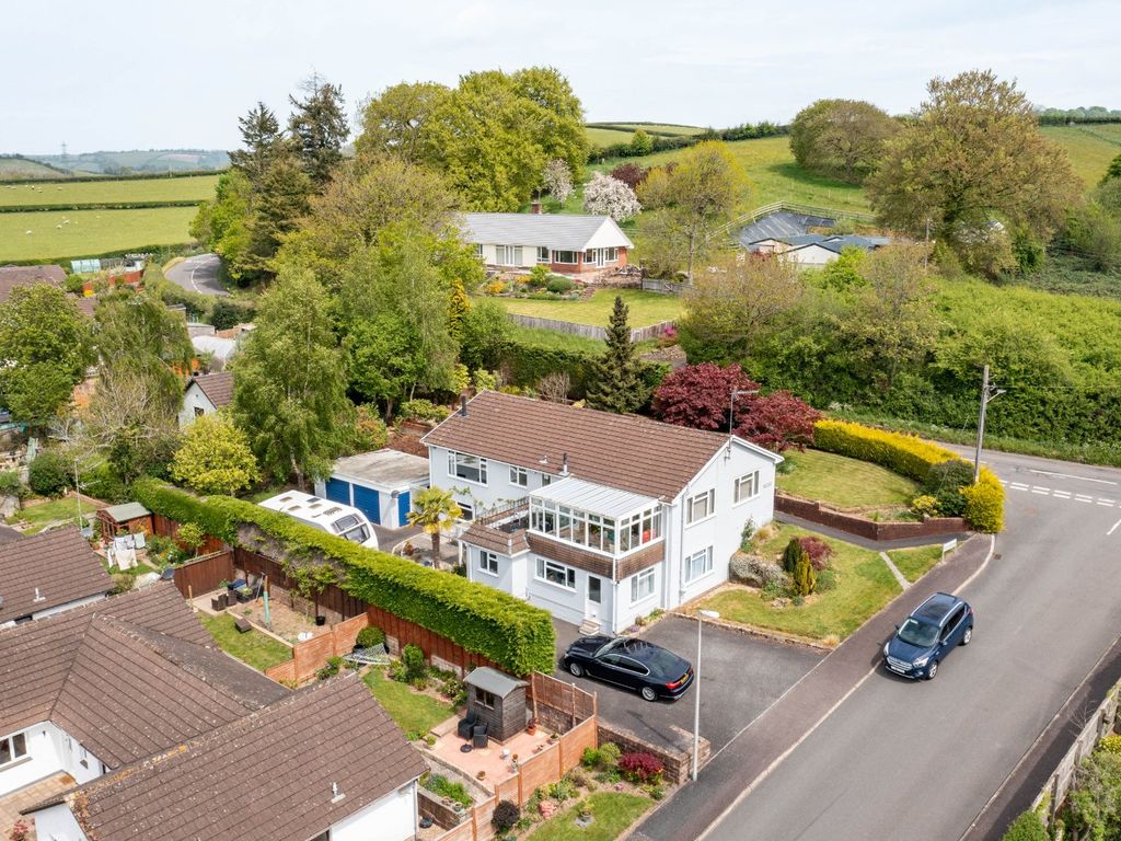 4 bed detached house for sale in Bampton, Tiverton, Devon EX16 Zoopla