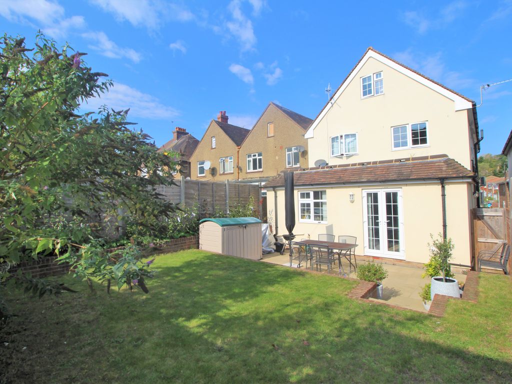 2 bed for sale in Madrid Road, Guildford GU2 Zoopla