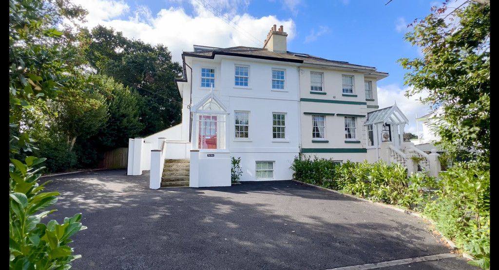 4 bed semidetached house for sale in Staplers Road, Isle Of Wight PO30