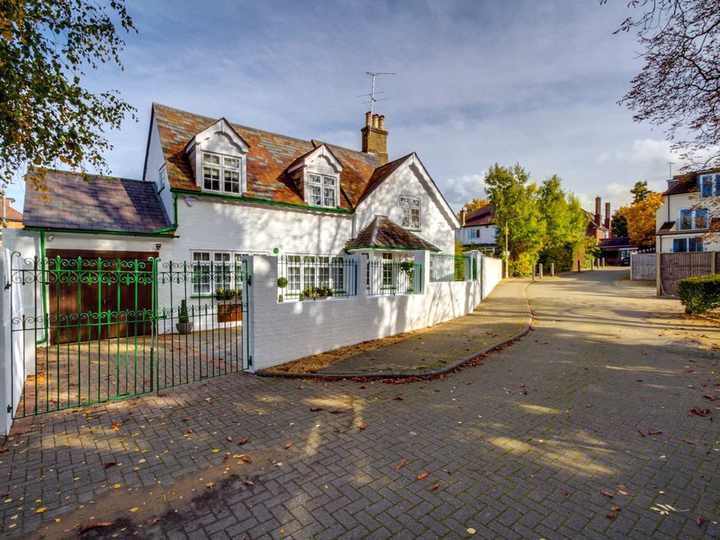 Penstemon Close, Finchley N3  