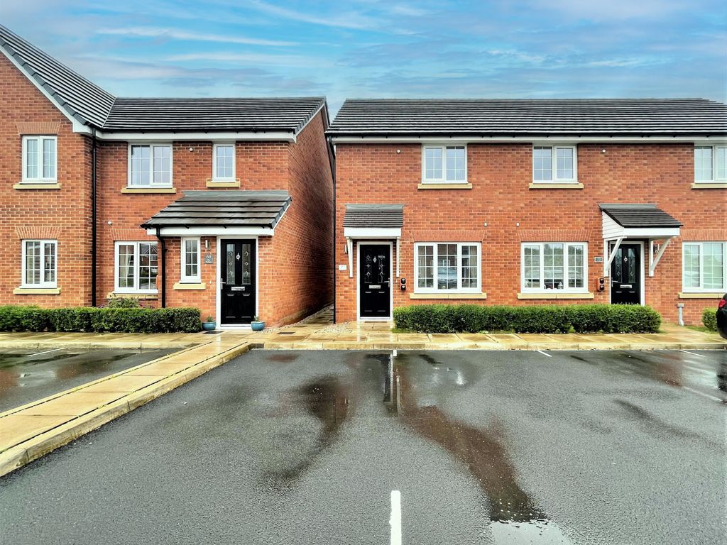 2 bed mews house for sale in The Sidings, Preston PR3, £165,000 Zoopla