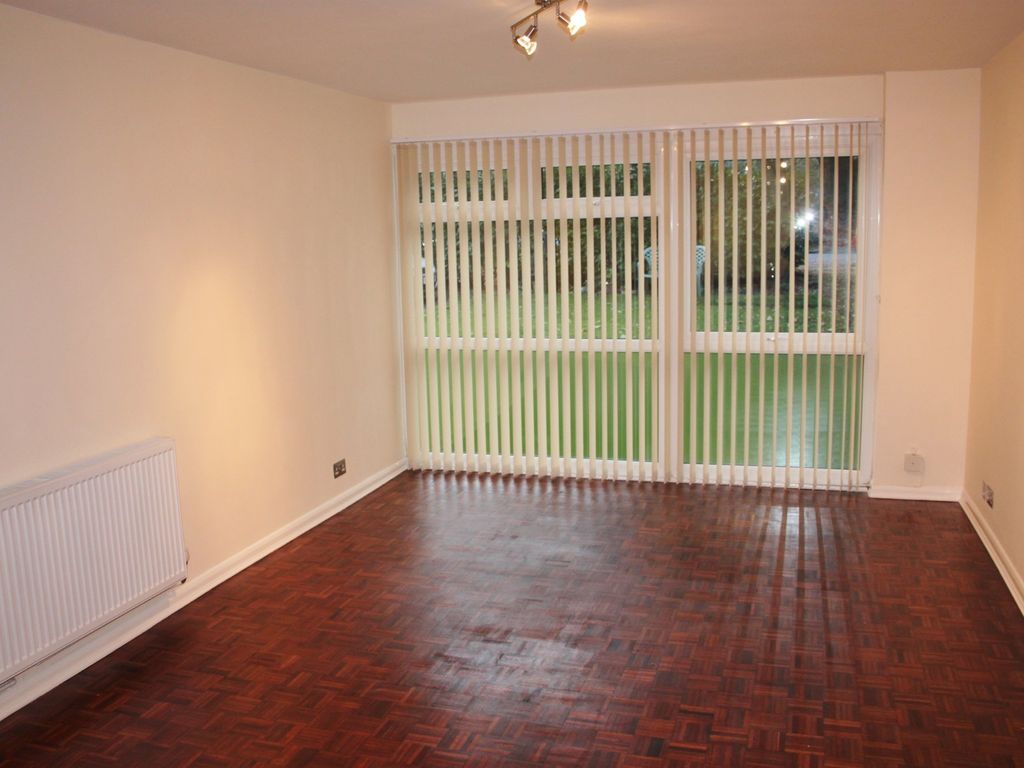 1 bed flat to rent in Durham Road, Bromley BR2, £1,350 pcm Zoopla