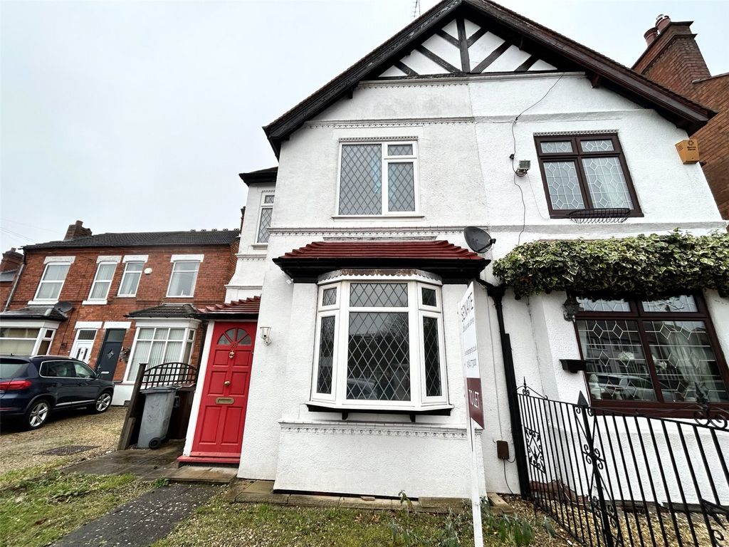 3 bed semidetached house to rent in School Road, Shirley, Solihull B90, £1,400 pcm Zoopla