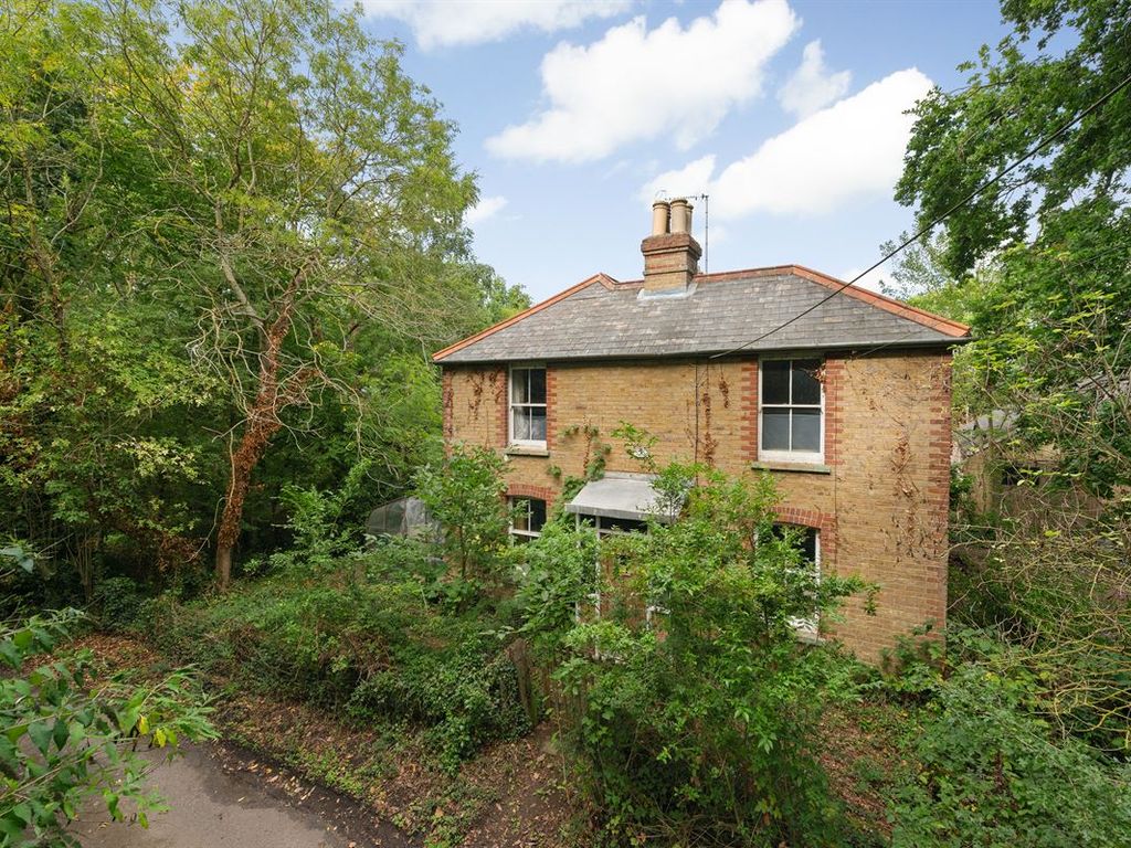 4 bed detached house for sale in Willow Road, Seasalter, Whitstable CT5