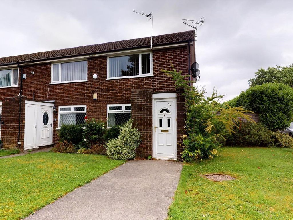 2 bed flat to rent in Barton Road, Manchester M41, £995 pcm Zoopla