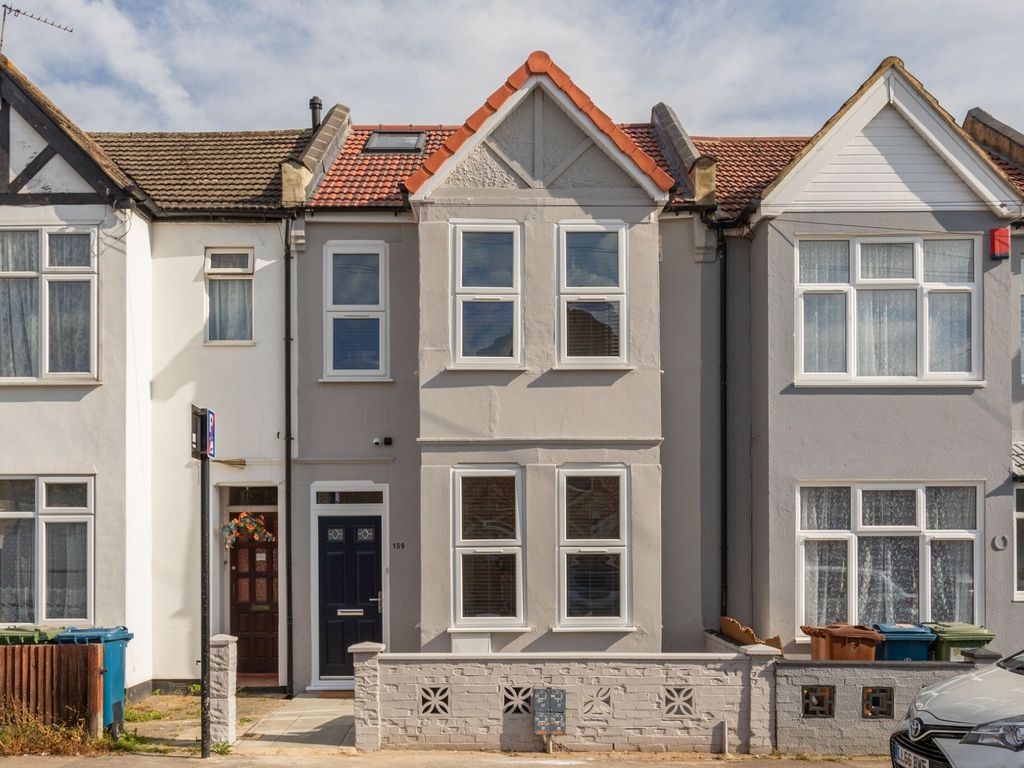 6 bed shared to rent in Byron Road, Wealdstone, Harrow