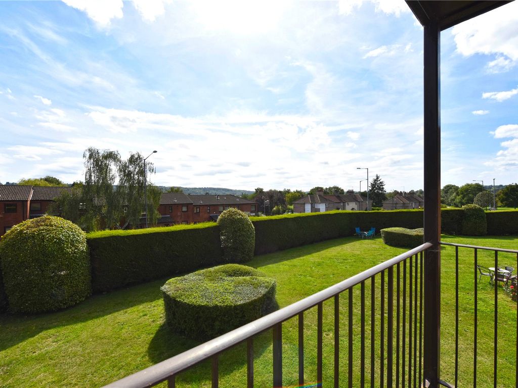3 bed flat to rent in Denton Court, Bobmore Lane, Marlow
