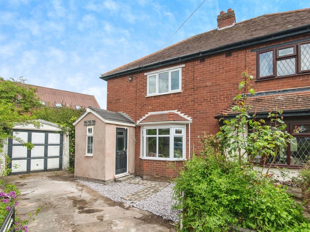 3 bed semidetached house for sale in Lyndon Grove, West Bromwich B71